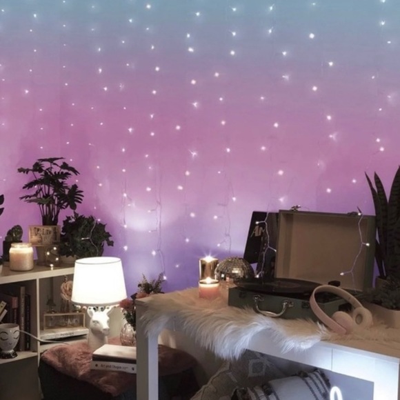 2 boxes for $12  LED Ombre Cascading Curtain Lights USB or Battery Operat… - Picture 3 of 7